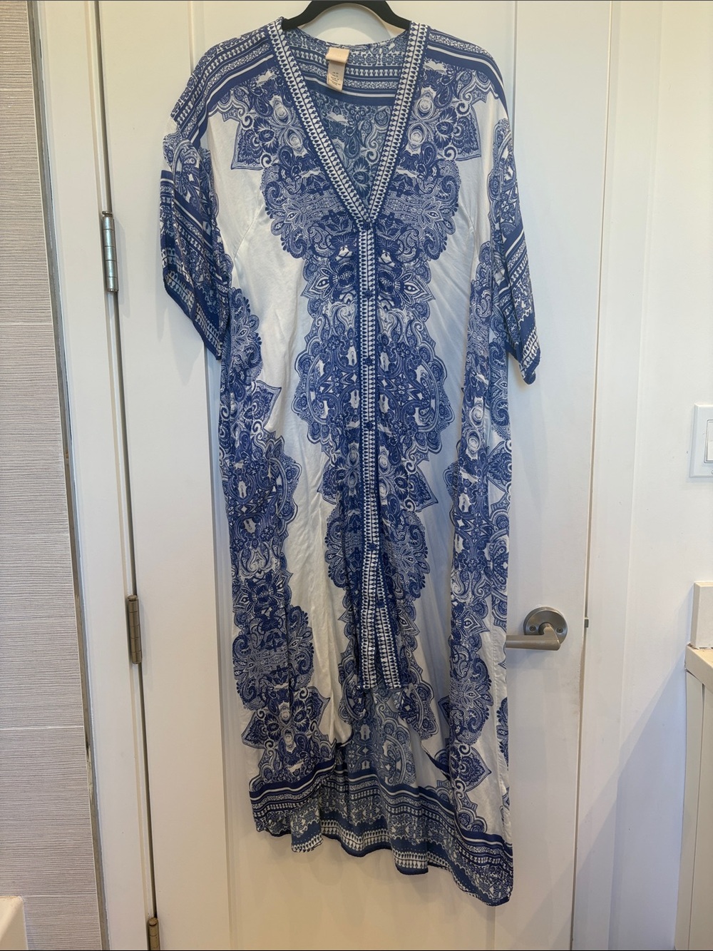 H&M Blue and White Paisley V-Neck Maxi Dress